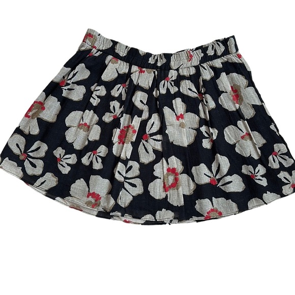 GAP Dresses & Skirts - GAP Black Floral Skirt